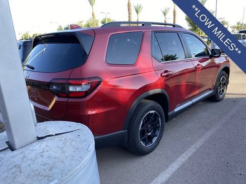 Used 2025 Honda Pilot EX-L image 4