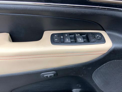 Used 2016 Jeep Grand Cherokee Limited 75th Anniversary AWD/4WD image 36