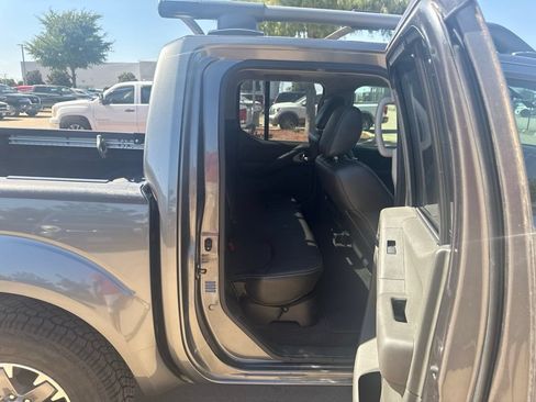 Used 2016 Nissan Frontier PRO-4X w/ Pro-4x Luxury Package AWD/4WD image 17