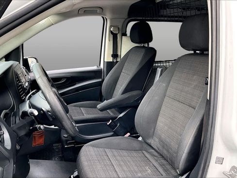 Used 2018 Mercedes-Benz Metris image 8