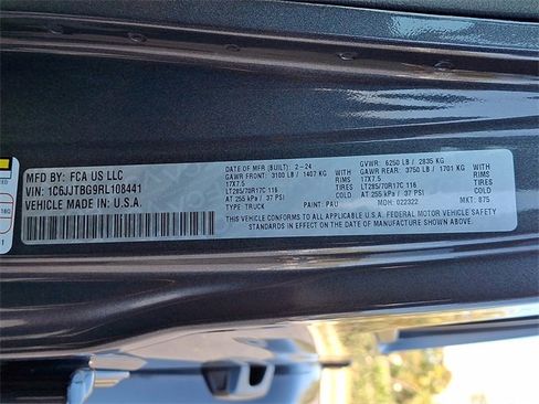 Used 2024 Jeep Gladiator Rubicon image 30