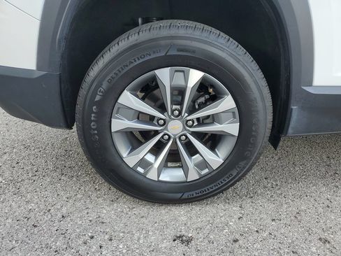 Used 2026 Chevrolet Equinox LT FWD image 5