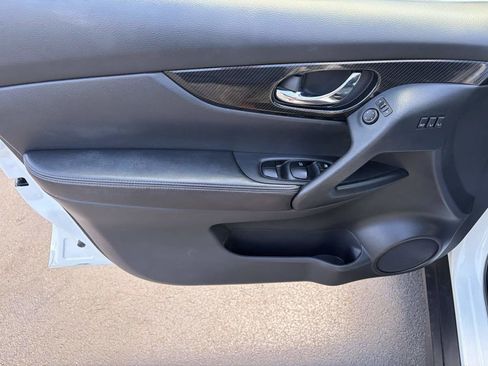 Used 2020 Nissan Rogue SL AWD/4WD image 16