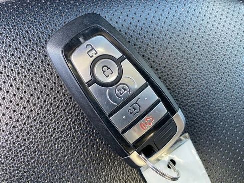 Used 2022 Ford Escape SEL w/ Technology Package image 24