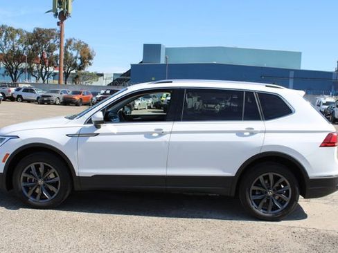 Used 2022 Volkswagen Tiguan SE image 7