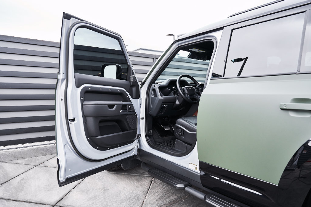 Used 2023 Land Rover Defender 110 X AWD/4WD image 36