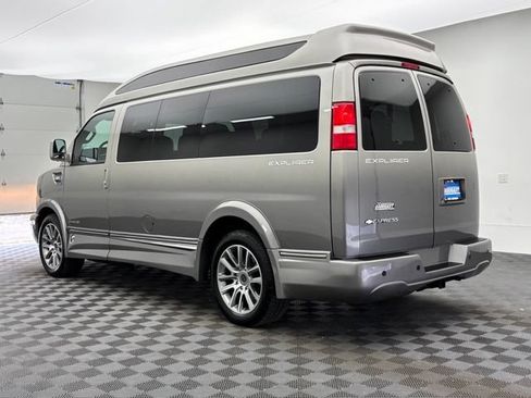 Used 2021 Chevrolet Express 2500 LS w/ Enhanced Convenience Package RWD image 11