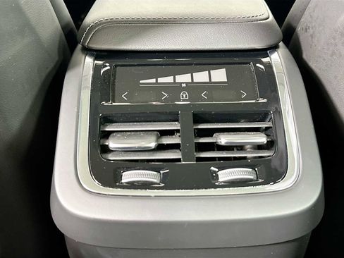 Used 2022 Volvo XC60 B6 Inscription w/ Advanced Package image 24