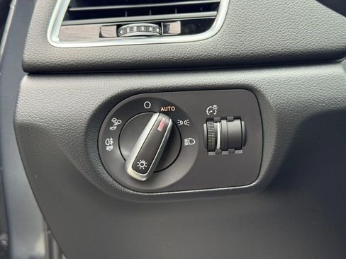 Used 2017 Audi Q3 2.0T Premium image 19