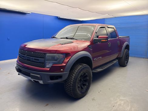 Used 2014 Ford F150 Raptor w/ Equipment Group 801A Luxury image 4