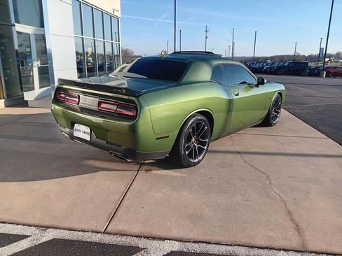 Used 2021 Dodge Challenger R/T Scat Pack image 6