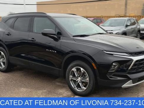 Certified 2024 Chevrolet Blazer LT w/ Convenience Package FWD image 2