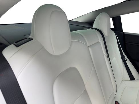 Used 2021 Tesla Model 3 Performance image 40