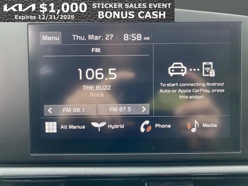 New 2025 Kia Niro LX image 17