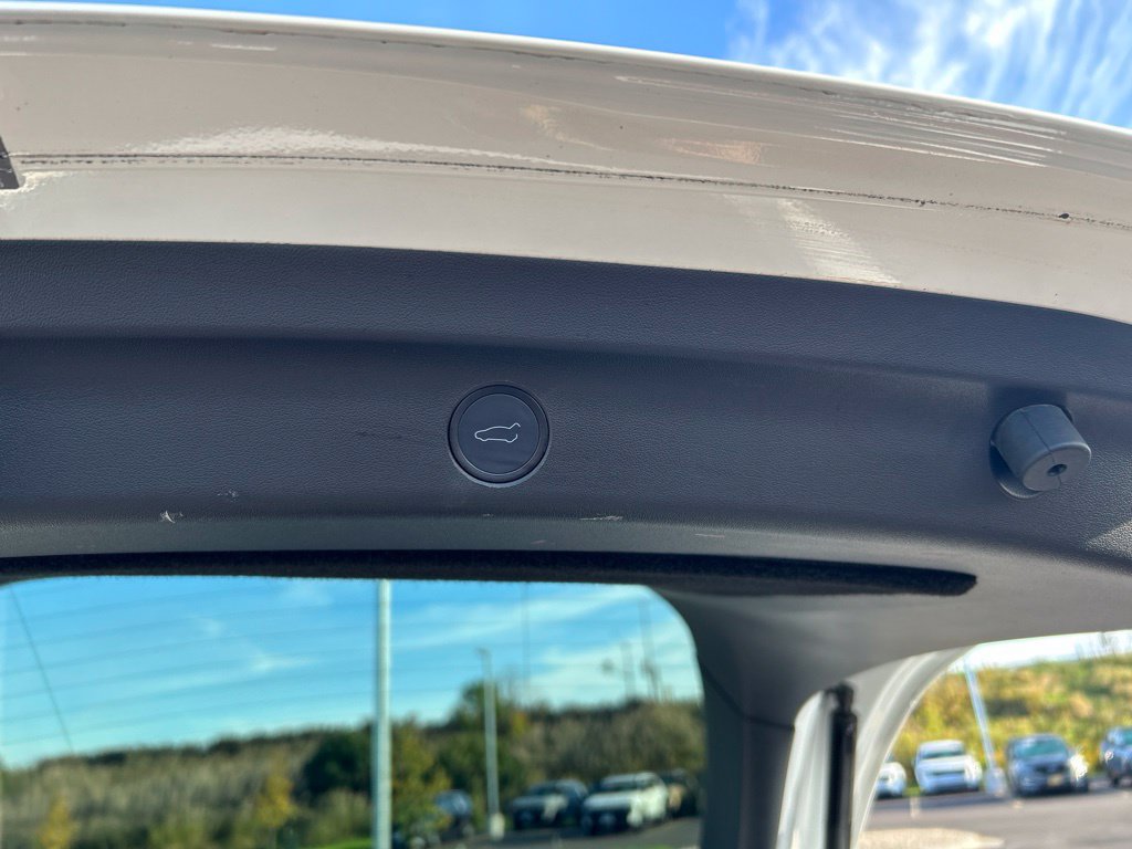 Used 2021 Tesla Model Y Performance AWD/4WD image 19