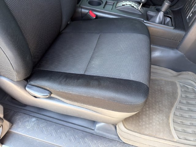 Used 2011 Toyota FJ Cruiser 4WD w/ Convenience Pkg image 26