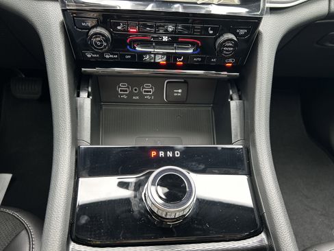 New 2025 Jeep Grand Cherokee Altitude image 25