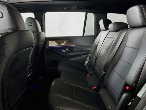 Certified 2025 Mercedes-Benz GLS 450 4MATIC w/ AMG Line Exterior image 9