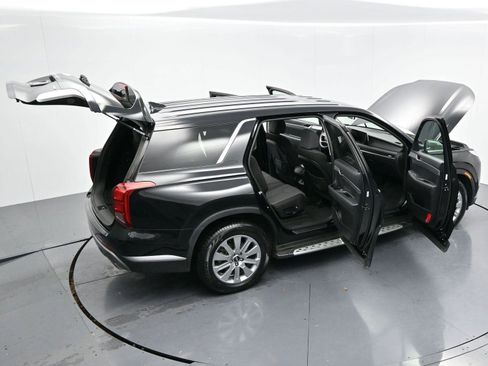 Used 2023 Hyundai Palisade SE w/ Cargo Package image 35