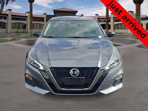 Used 2022 Nissan Altima 2.5 SR image 3