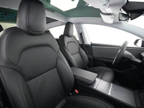 Used 2025 Tesla Model 3 Long Range RWD image 23