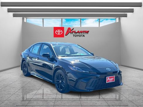 New 2026 Toyota Camry SE image 4