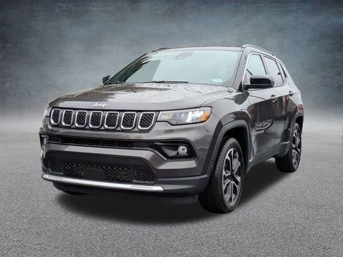 Used 2023 Jeep Compass Limited image 8