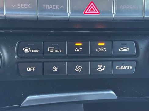 Used 2020 Kia Stinger GT-Line RWD image 5