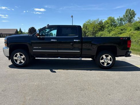 Used 2019 Chevrolet Silverado 2500 LTZ w/ Duramax Plus Package AWD/4WD image 8
