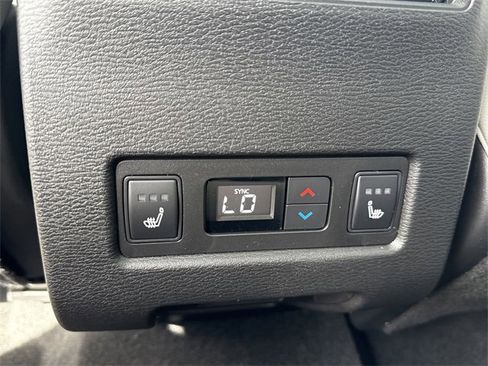 New 2025 Mitsubishi Outlander SEL image 25