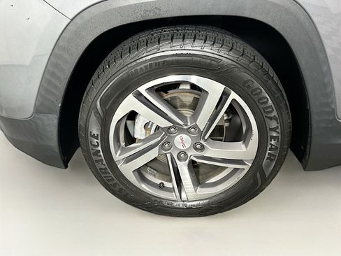 Used 2018 GMC Terrain SLT w/ Preferred Package image 11