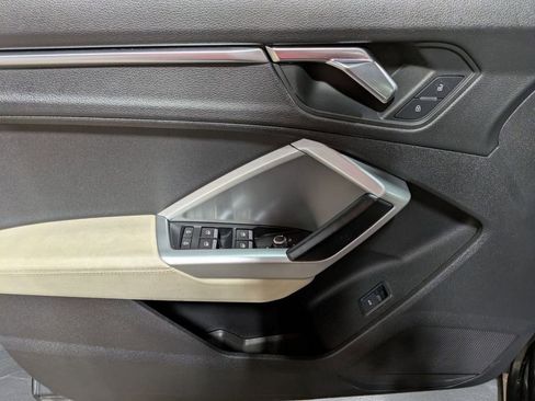 Used 2020 Audi Q3 2.0T Premium image 13