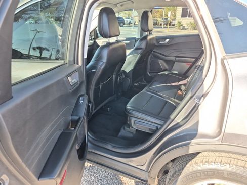 Used 2022 Ford Escape SEL image 13