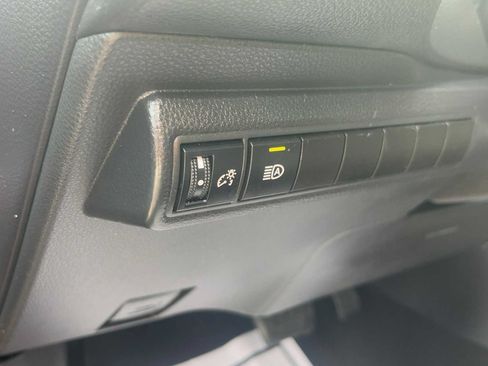 Used 2020 Toyota Corolla LE FWD image 15