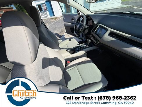 Used 2017 Honda HR-V EX image 18