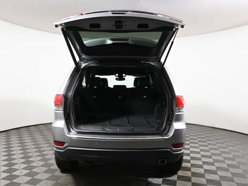 Used 2017 Jeep Grand Cherokee Limited AWD/4WD image 36