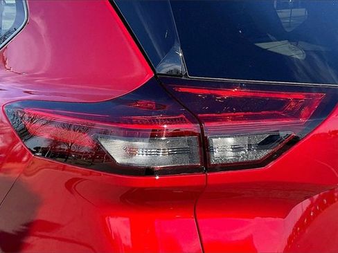 Certified 2023 Nissan Rogue SL w/ SL Premium Package image 28