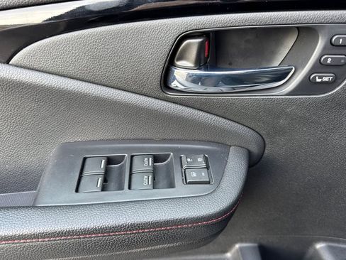 Certified 2025 Honda Ridgeline Black Edition image 5