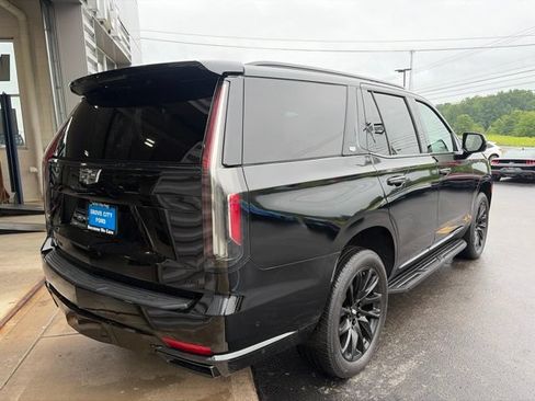 Used 2023 Cadillac Escalade Sport Platinum w/ LPO, ONYX Package AWD/4WD image 3