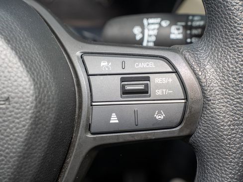 Certified 2024 Honda HR-V LX image 32