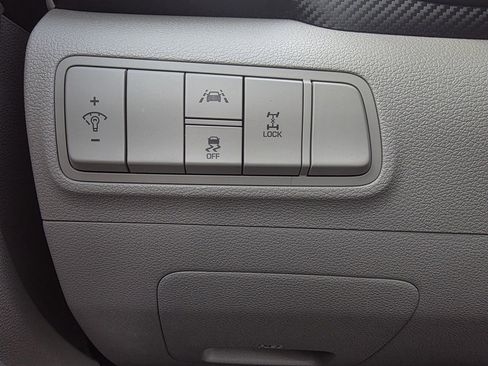 Used 2020 Hyundai Tucson SE image 13