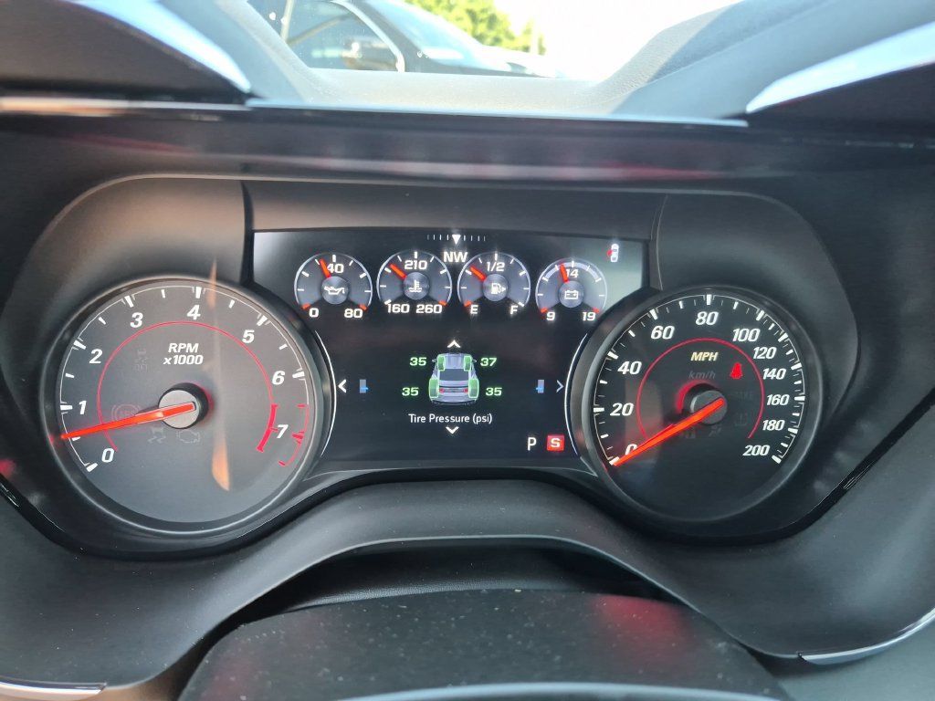 Used 2021 Chevrolet Camaro SS RWD image 17