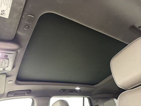 Used 2023 GMC Yukon Denali image 34