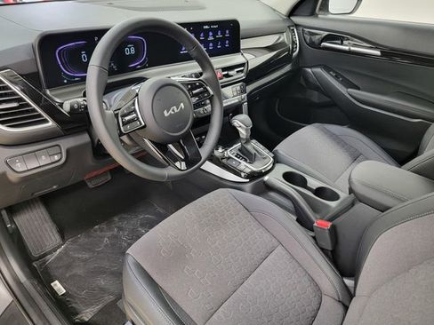 New 2026 Kia Seltos S image 14