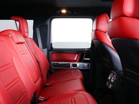 Used 2023 Mercedes-Benz G 550 image 30