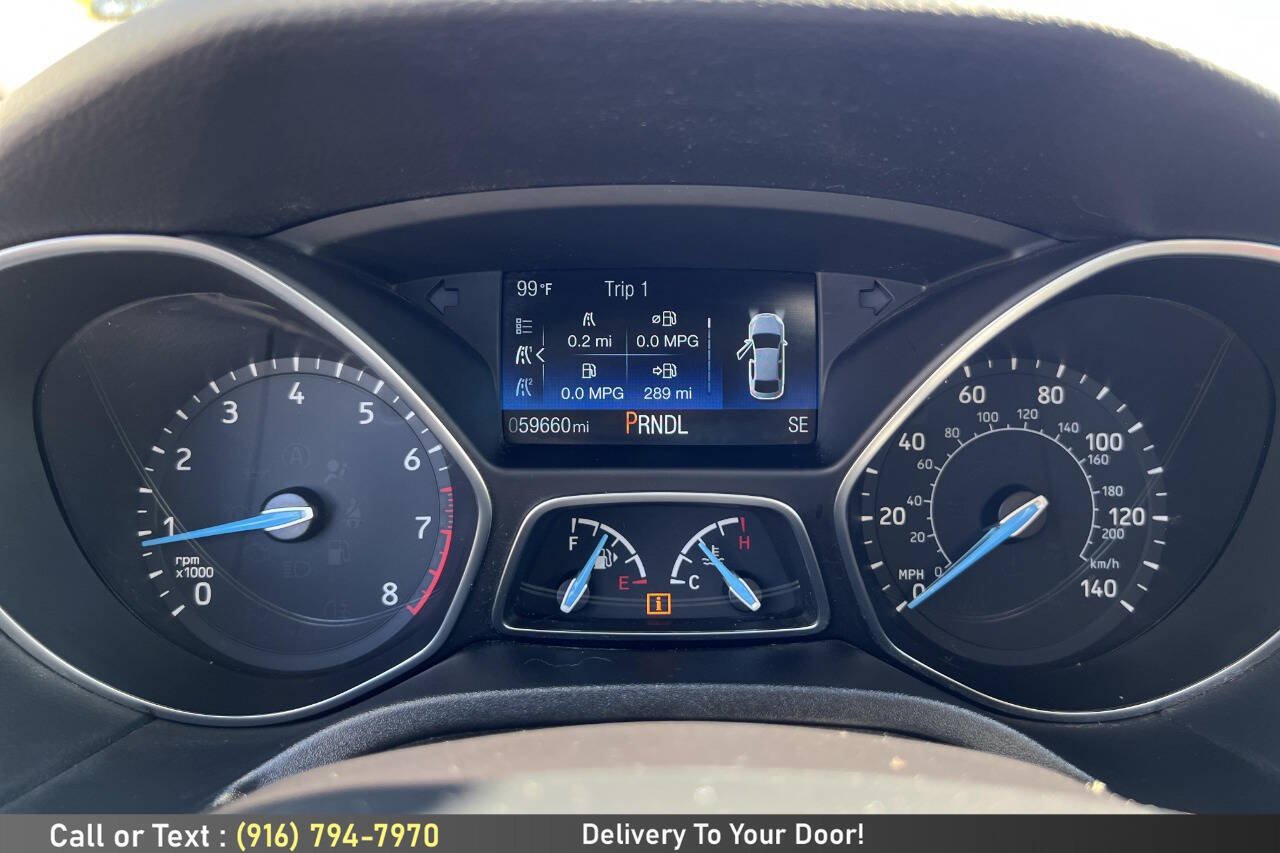 Used 2018 Ford Focus SE w/ Cold Weather Package FWD image 19