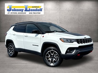 Used 2025 Jeep Compass Trailhawk