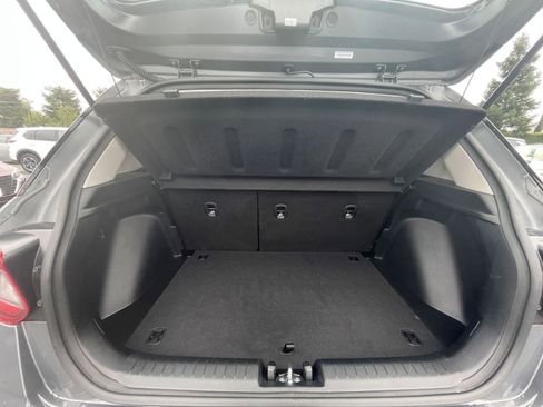 Used 2025 Hyundai Venue SEL image 25