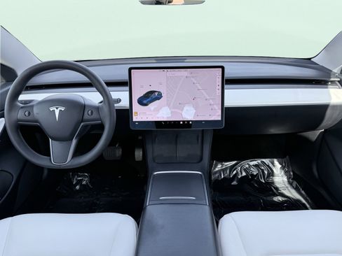 Used 2021 Tesla Model 3 Standard Range Plus image 52