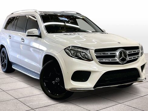 Used 2017 Mercedes-Benz GLS 550 4MATIC image 2